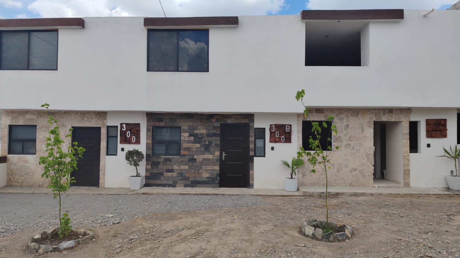 Fachada — Lofts 300 y 300b