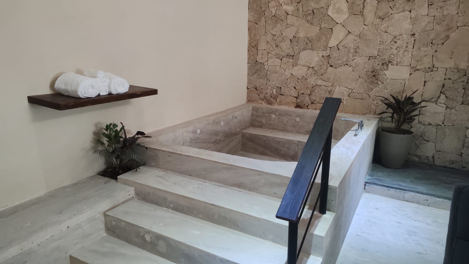 Jacuzzi 2